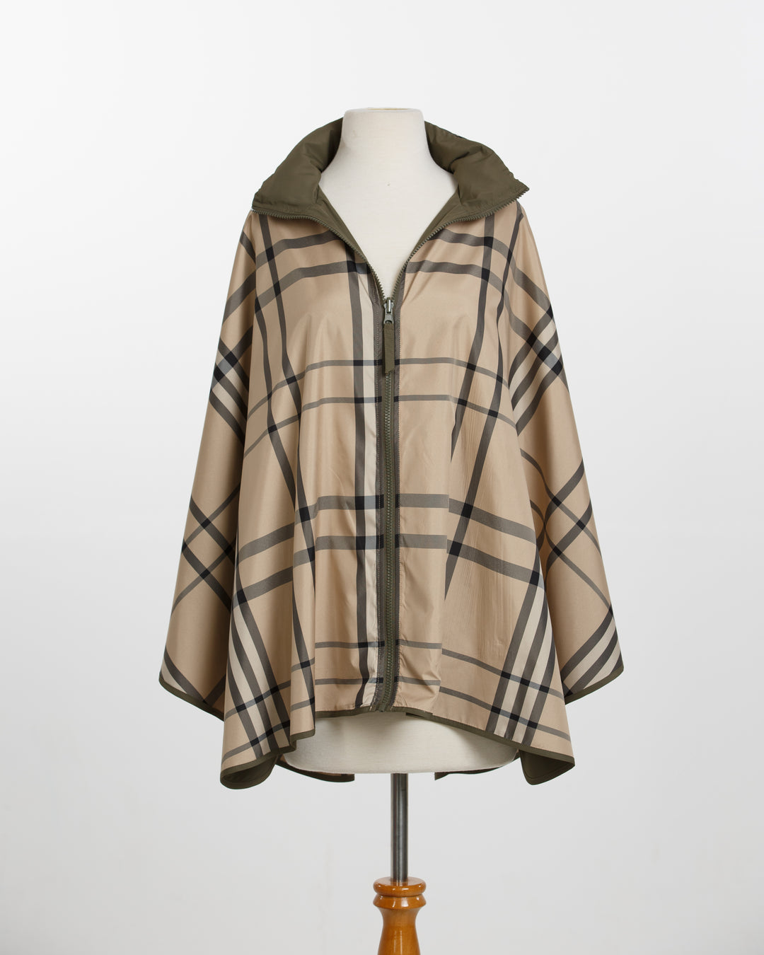 Olive & Plaid SPORTYRAP | Woman's Rain Jacket - fashionable and practical rain gear by RAINRAPS