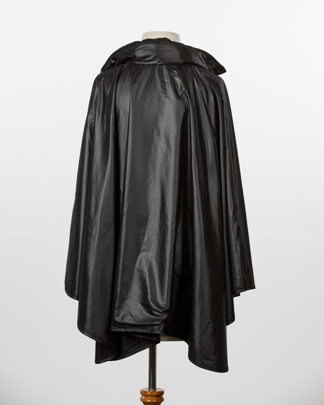 Shiny Black SPORTYRAP | Sport Poncho