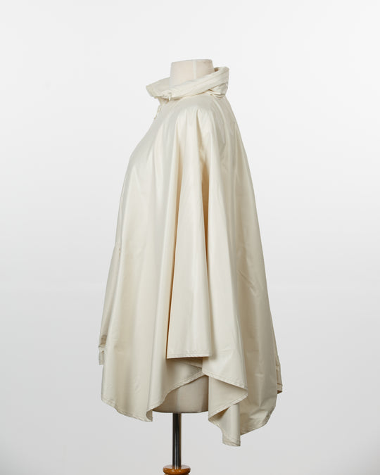 Shiny Ivory SPORTYRAP | Sport Poncho